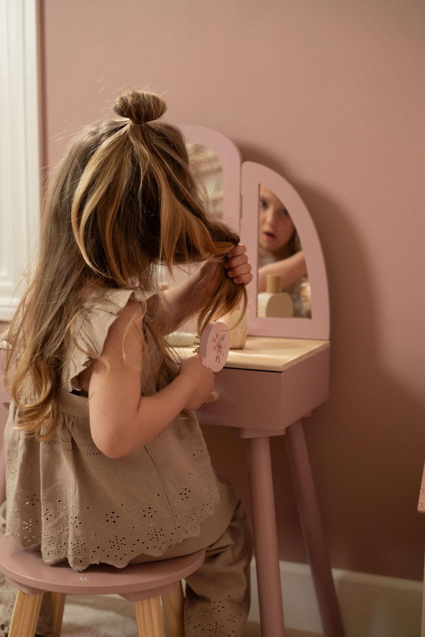 Makeup Vanity - Dressing Table