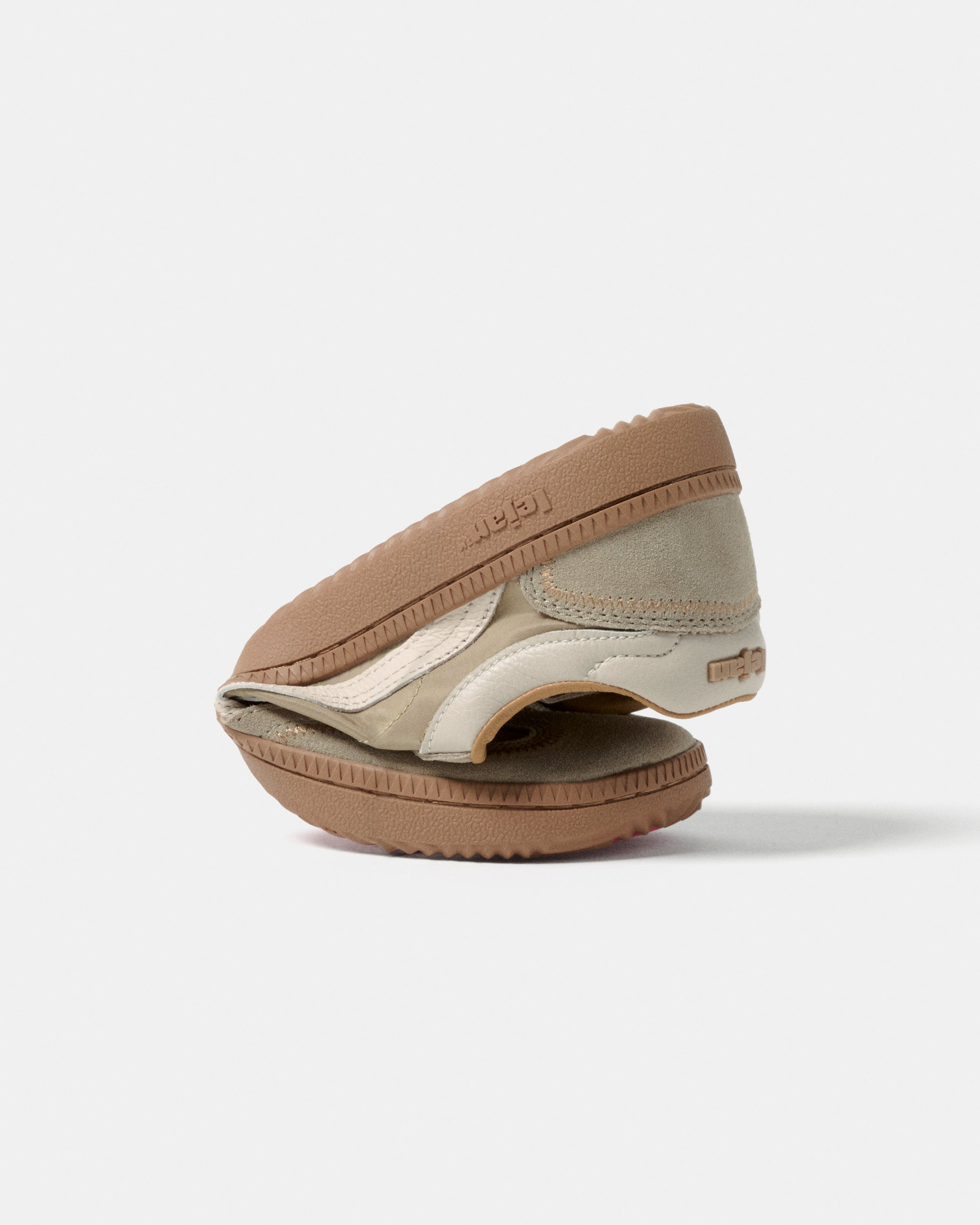 Lejan One Adult Dark Beige