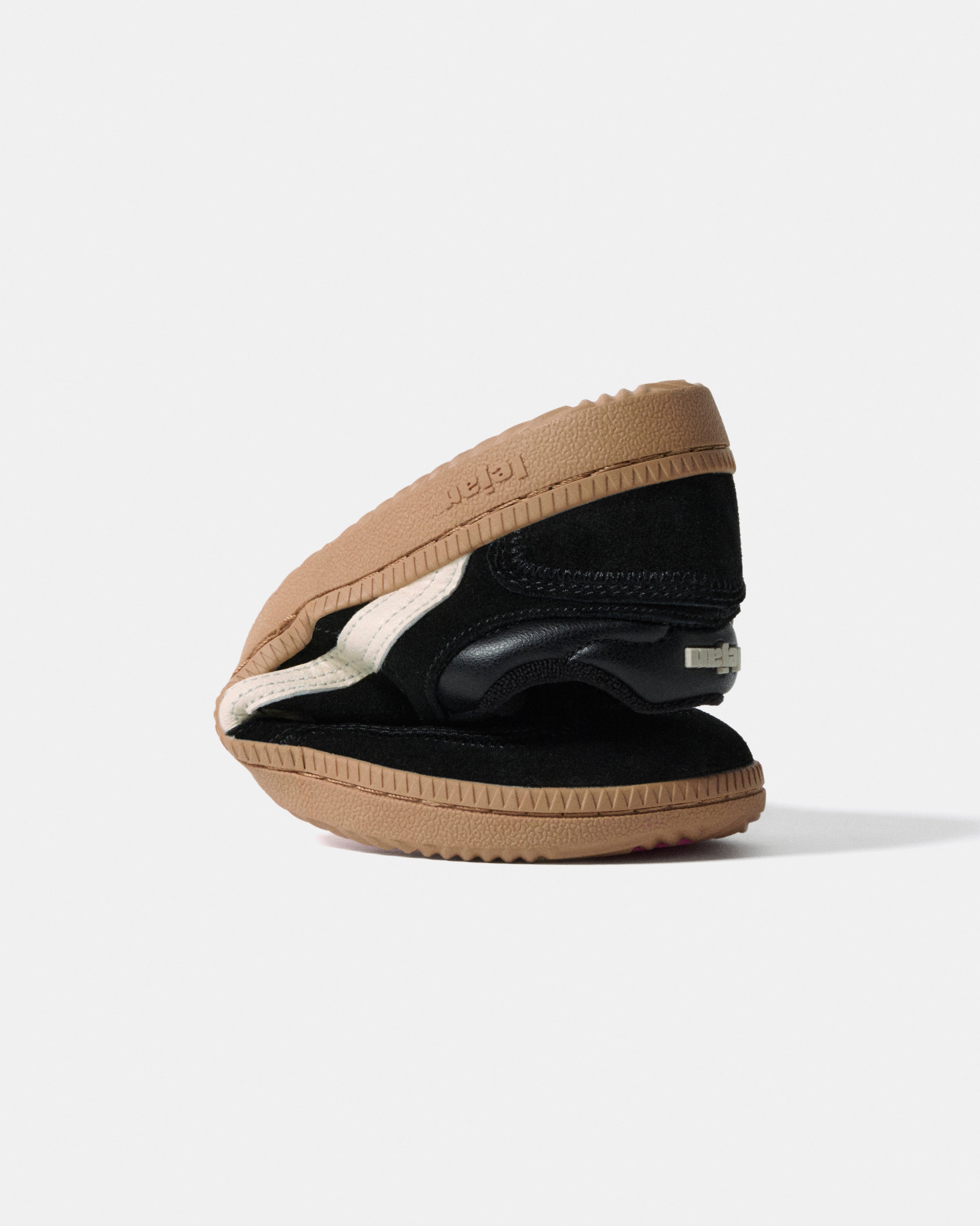 Lejan One Adult Black